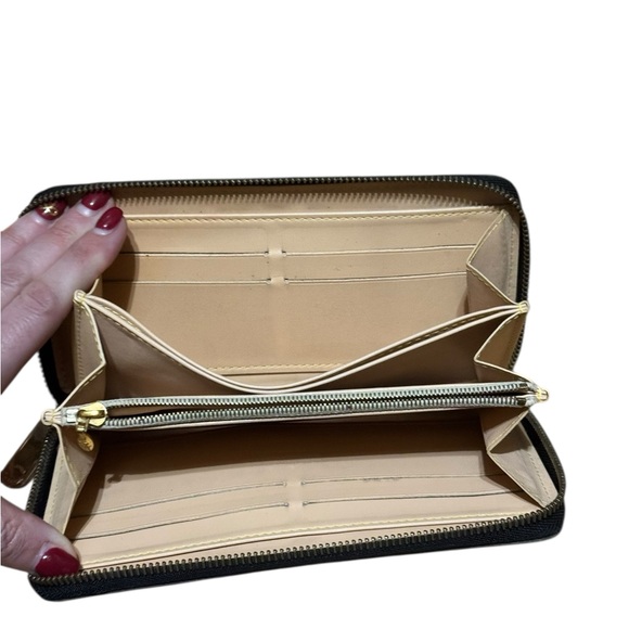 🌈 Authentic Louis Vuitton Multicolor Monogram Zippy Wallet – Black 🌈 - Picture 11 of 15